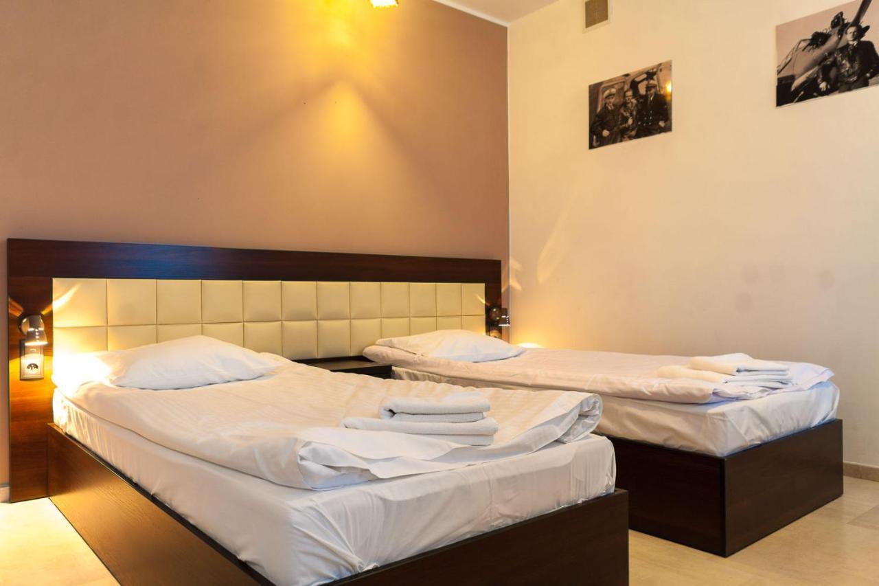 Avion Hotel Świdnik Екстериор снимка