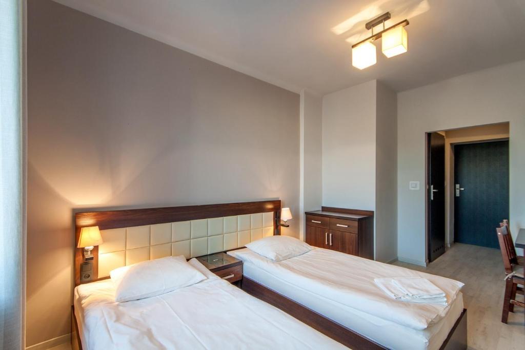 Avion Hotel Świdnik Стая снимка