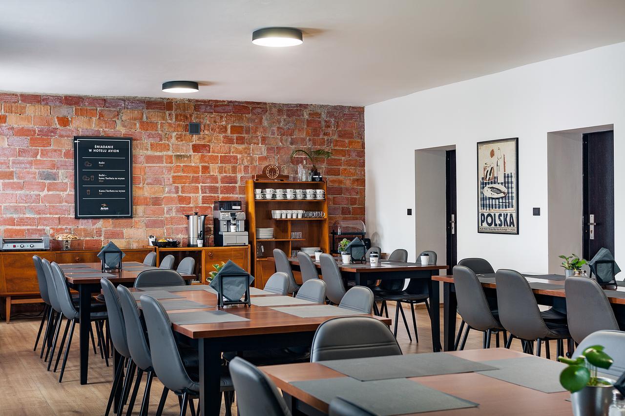 Avion Hotel Świdnik Екстериор снимка