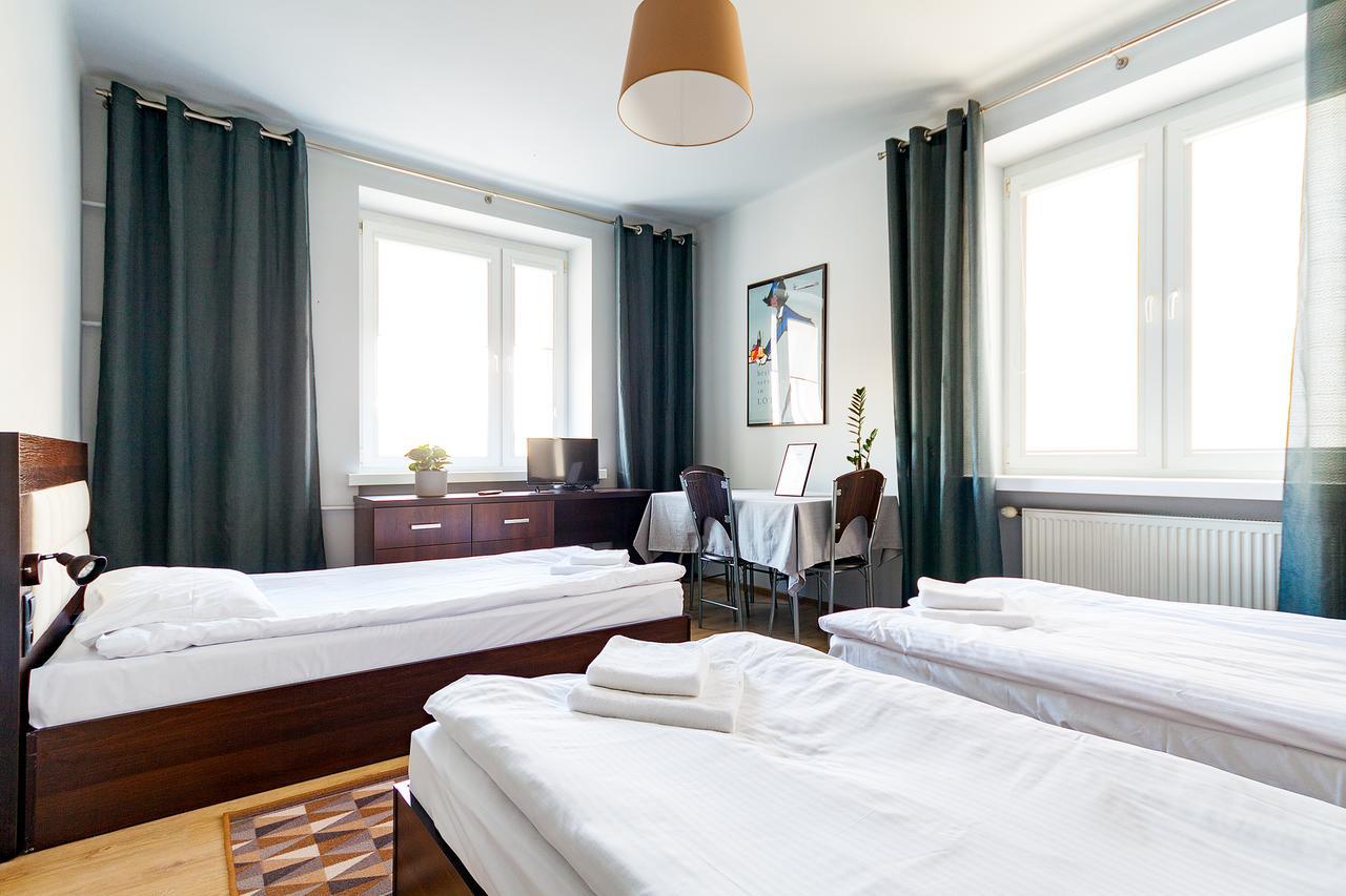 Avion Hotel Świdnik Екстериор снимка